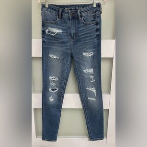 🍂😍 American Eagle Outfitters Distressed Blue Jeggings